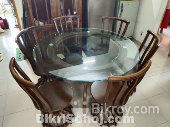 Dining Table with 6 Chair (Brand : Vegas)